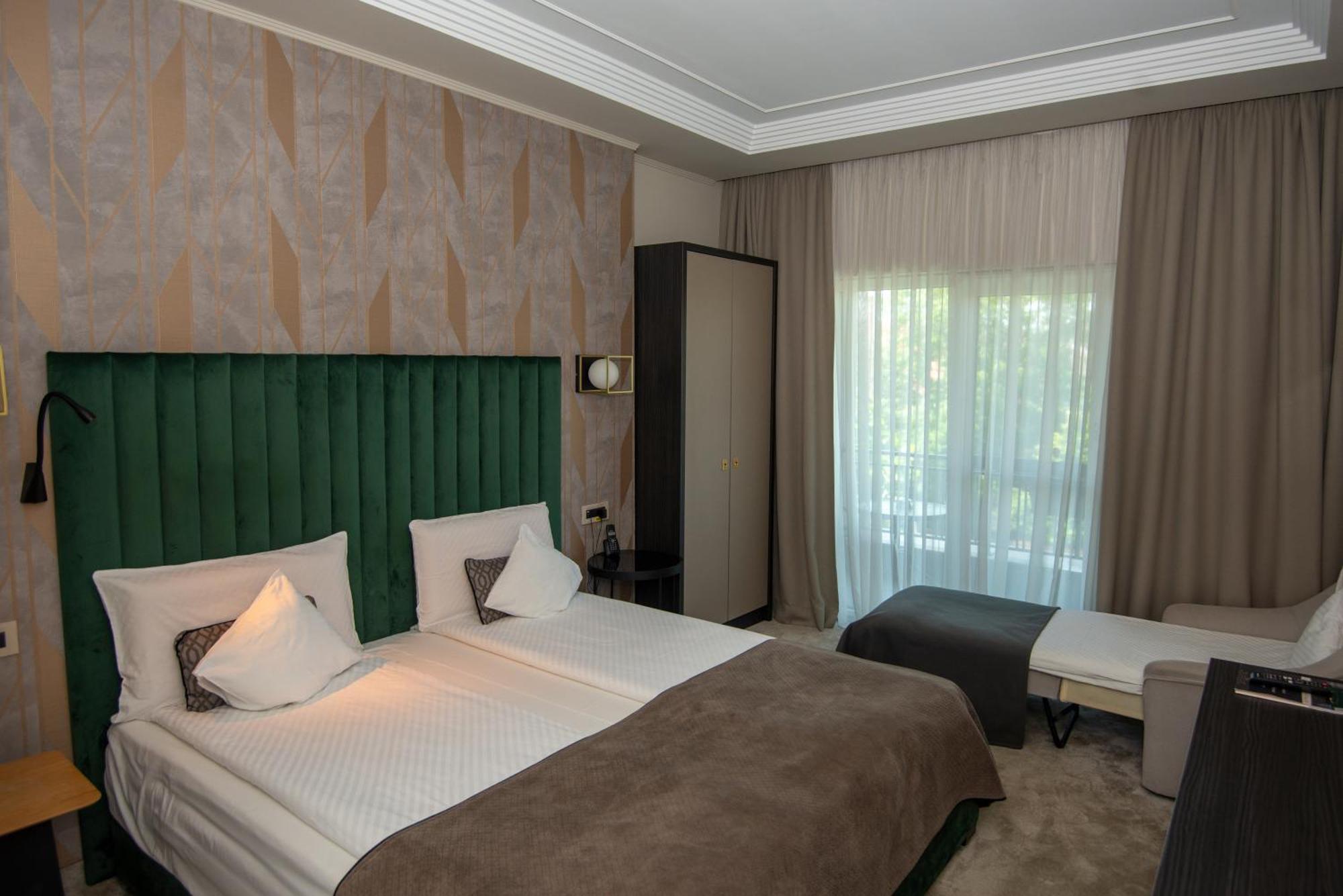 Pensiunea Nora Prestige ทิมิชัวรา ภายนอก รูปภาพ