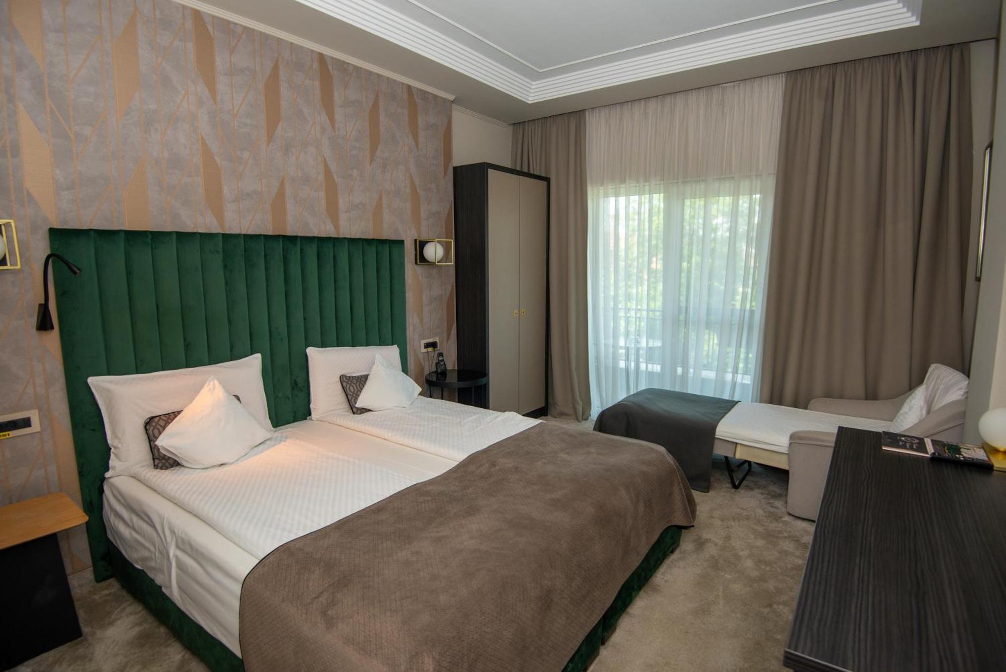 Pensiunea Nora Prestige ทิมิชัวรา ภายนอก รูปภาพ