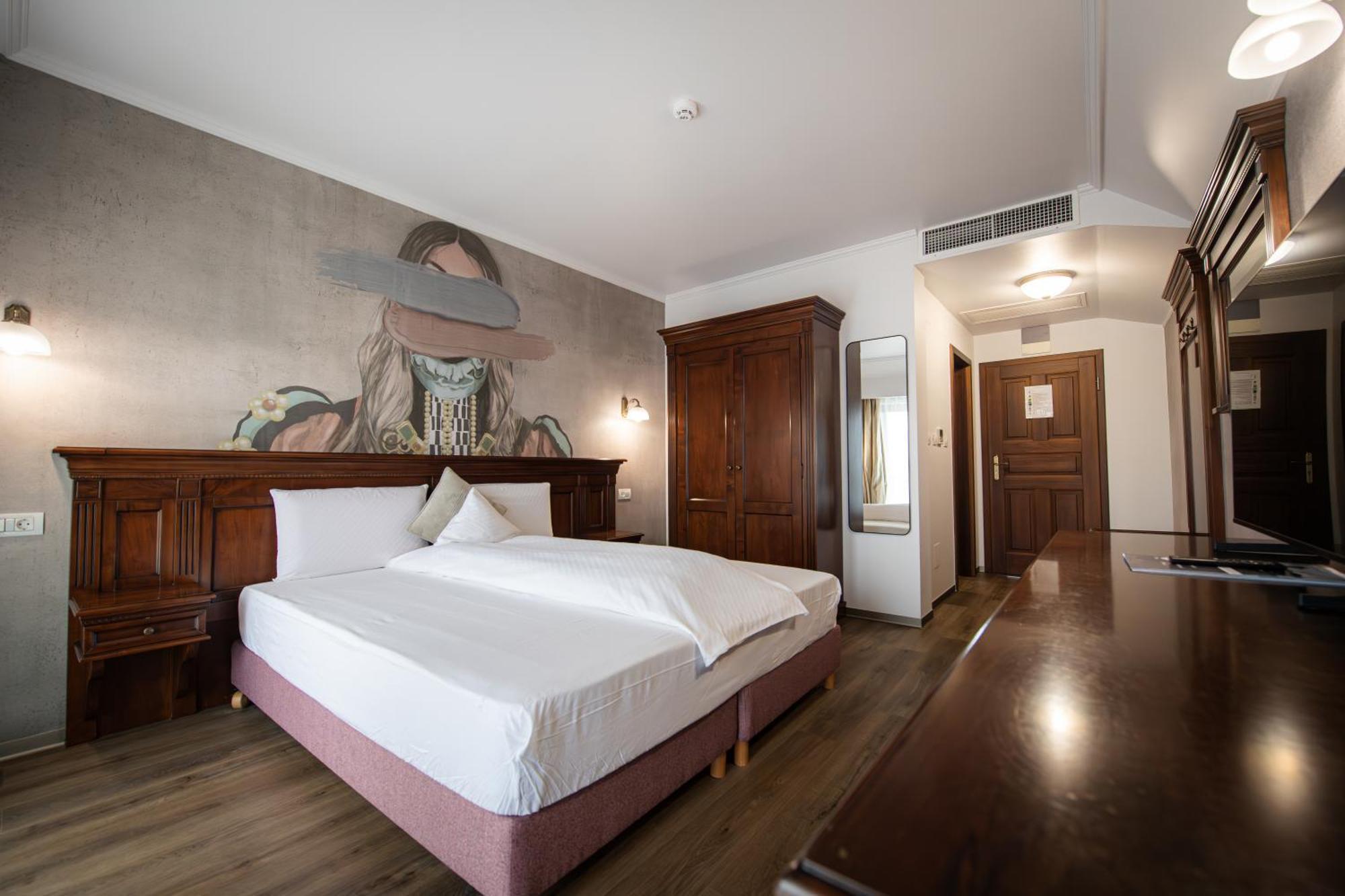 Pensiunea Nora Prestige ทิมิชัวรา ภายนอก รูปภาพ