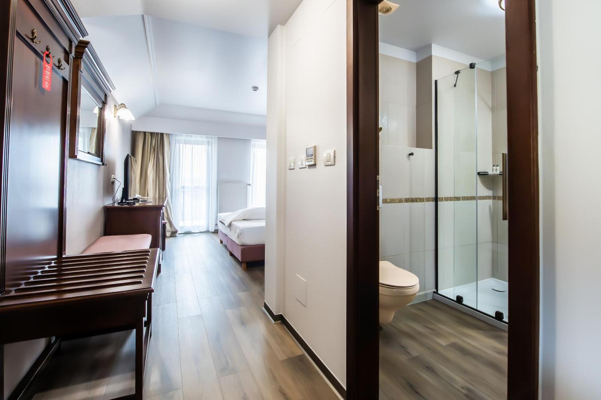 Pensiunea Nora Prestige ทิมิชัวรา ภายนอก รูปภาพ